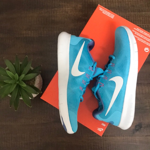 Nike Shoes - NEW Women’s Nike Free Run 2017